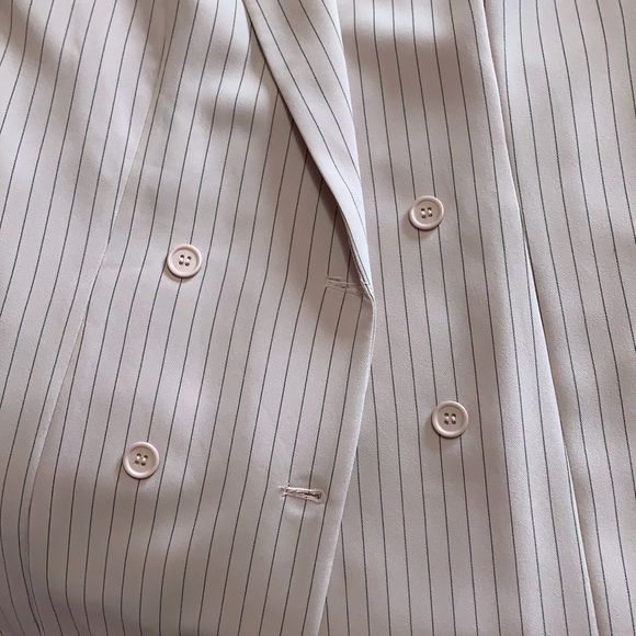 Missguided pink pin stripe blazer - Picture 4 of 5